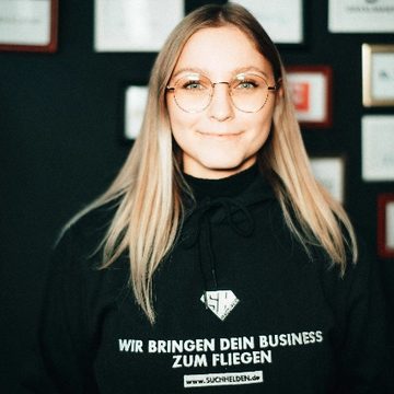 Mitarbeiterin oder Mitarbeiter der Suchhelden